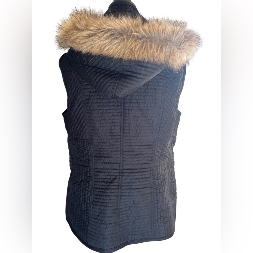 Coldwater Creek Black Quilted Vest with Faux Fur Hood Size M (10-12) - Picture 3 of 8